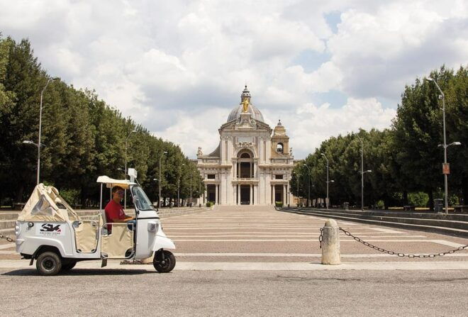 Assisi: the Life of Saint Francis by Tuk Tuk, Italian - Highlights of the Experience