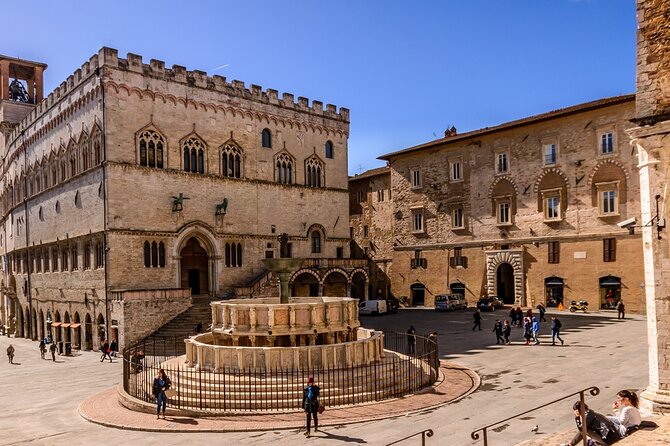 Assisi With Gourmet Lunch&Wine Full Day From Florence - Vehicle and Driver Details