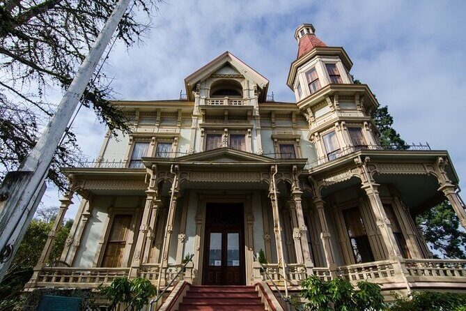 Astoria Full Day Private Tour - Snacking & Refreshments