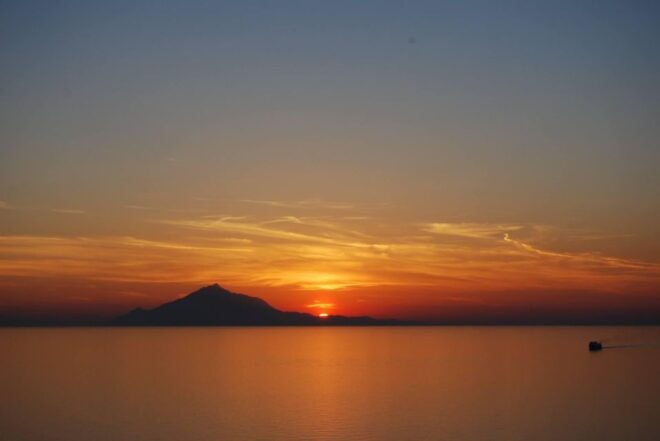 Astypalea: Sunset Cruise in Kounoupa Beach - Sunset Experience