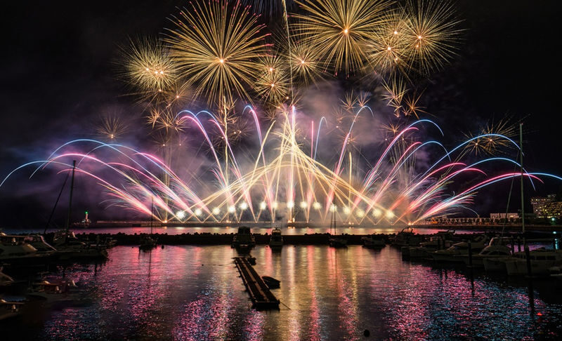 Atami Fireworks Day Tour: Optional Hakone & Mount Omuro & Kamakura Route (Optional Hotel Pickup and Drop-off) - A long afternoon that ends at the sea