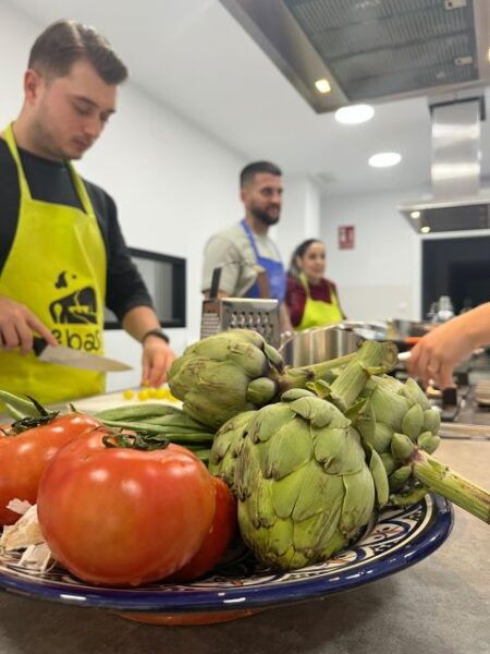Atarazanas Market Tour and a Spanish Cooking Class - Accessibility and Accommodations
