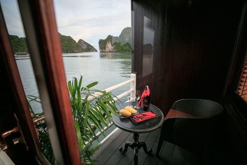Athena 2D1N Cruise: Ha Long Bay, Sung Sot, Ti Top - Cabin comfort, food and the real meaning of five-star