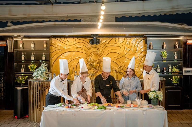 Athena Luxury 3D2N Cruise: Ha Long Bay, Sung Sot, Ti Top - Day two: Me Cung Cave, Tung Sau and a day boat