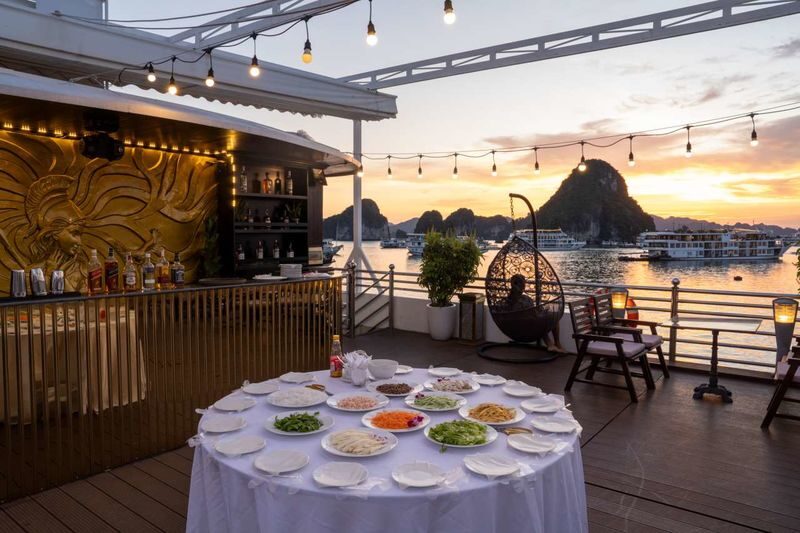 Athena Luxury 3D2N Cruise: Ha Long Bay, Sung Sot, Ti Top - Day three: Luon Cave and the return to port