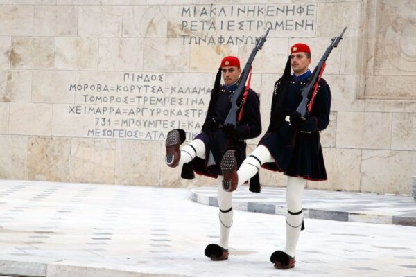 Athens: Acropolis & Museum With City Highlights Exploration - Soaking in the Lively Atmosphere of Monastiraki Square
