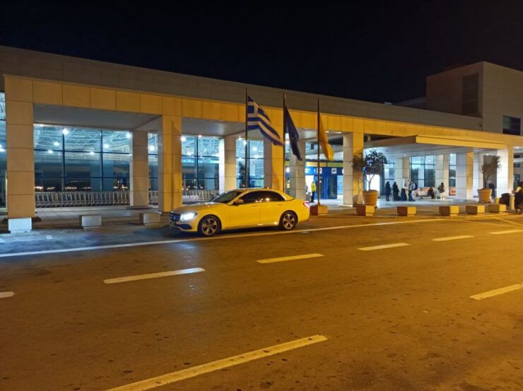 Athens Airport: Private Arrival Transfer to Athens City - Service Features and Highlights