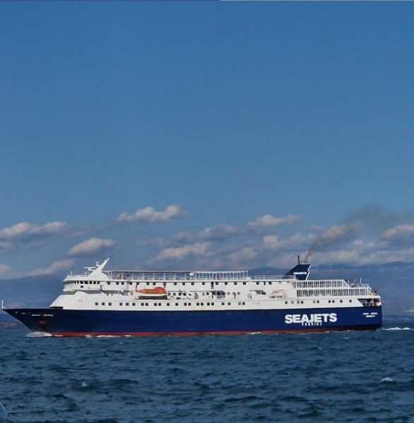 Athens Airport Transfer by Mercedes E Class Wagon to Piraeus - The Sum Up