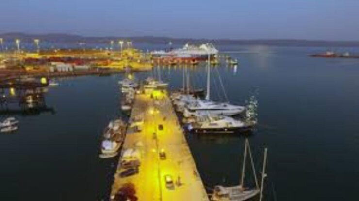 Athens City Center To Lavrio Port/Hotels Luxury Transfer - Luxury Vehicles and English-Speaking Drivers