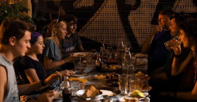 Athens: City Highlights Evening Private Tour and Dinner - Selecting Participants and Date