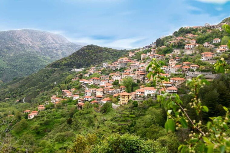 Athens: Delphi Guided Trip with Optional Lunch and Entry - Transportation and Group Size