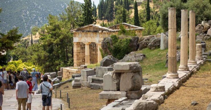 Athens: Delphi Small-Group Day Experience & Arachova Visit - Tour Highlights