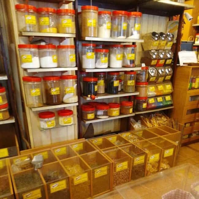 Athens: Food Tour with Tastings & visit to Varvakios market - Good To Know