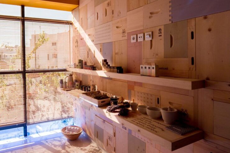 Athens: Greek Fashion Shopping Tour With a Local Expert - Highlights of the Athens Fashion Tour