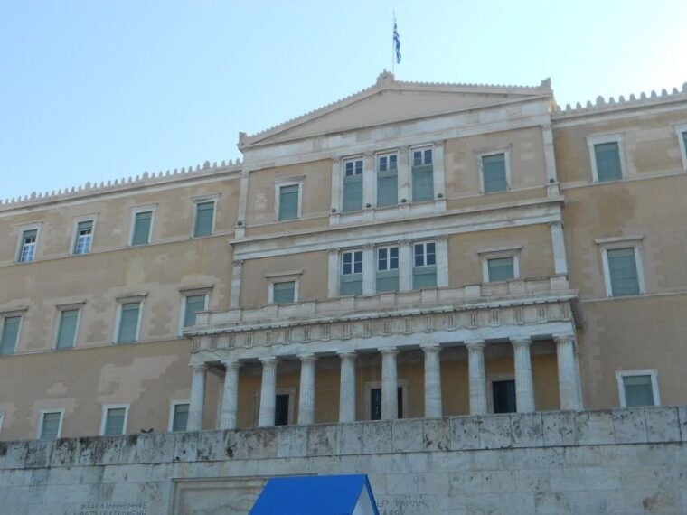 Athens Highlight Tour: Acropolis, Museum, Temple of Zeus - Visiting the Acropolis Museum