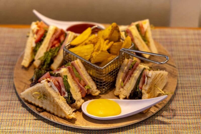 Athens: Islands Swimming Day Cruise. DJ, Lunch & Drinks inc. - What Makes This Cruise Stand Out?