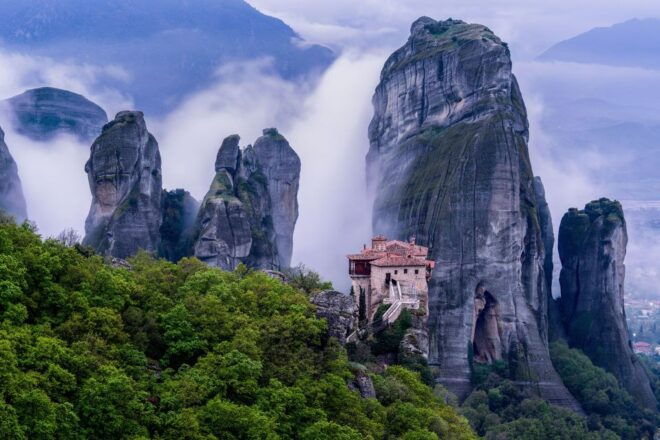 Athens: Meteora Monasteries & Caves Day Trip & Lunch Option - Winter Experience