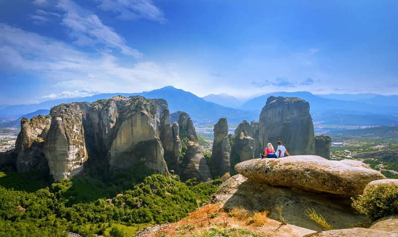 Athens: Meteora Monasteries Tour with Local Guide and Lunch - Exploring the Itinerary in Detail