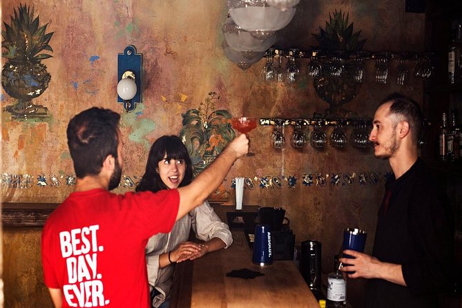 Athens Moonlight Waling Tour With Drinks and Meze Dishes - Highlights and Positive Reviews