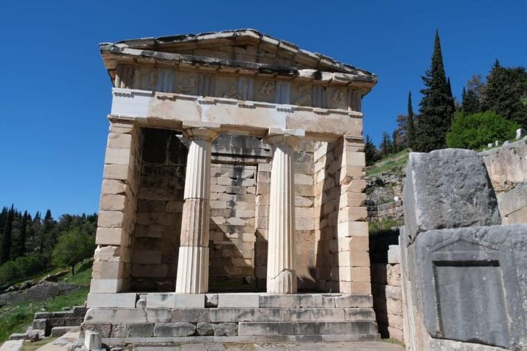 Athens: Mystic Delphi Private Tour - Authentic Experiences: What the Reviews Say