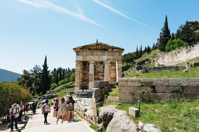 Athens: Mythology of Delphi, Museum and Arachova Guided Tour - Good To Know