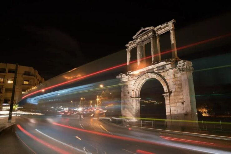 Athens: Night Walking City Tour in English or Spanish - Small Group Setting and Highlights