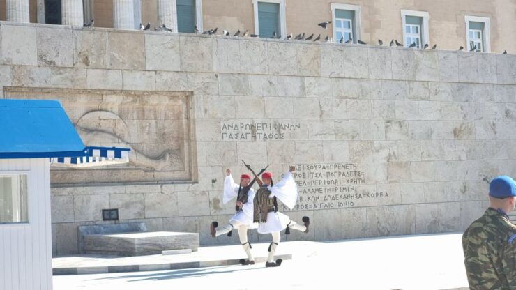 Athens: Private City Tour W/Entrance Tickets and Lunch - Highlights