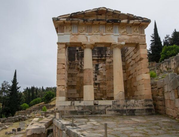 Athens: Private Trip to Delphi With Transfer - Historical Significance of Delphi