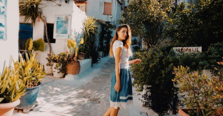 Athens: Professional Photoshoot at Anafiotika Village - Activity Details