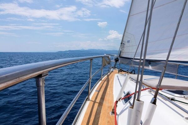 Athens Riviera: Private Daily Sailing Cruise With Lunch - Explore Ydrousa Island and Vouliagmeni Bay