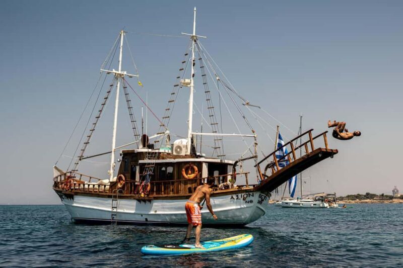 Athens: Saronic Gulf Cruise with Breakfast and Drinks - First Impressions: An Elegant Escape at Sea