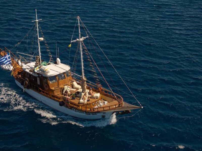 Athens: Saronic Gulf Cruise with Breakfast and Drinks - Analyzing the Value: Is It Worth It?