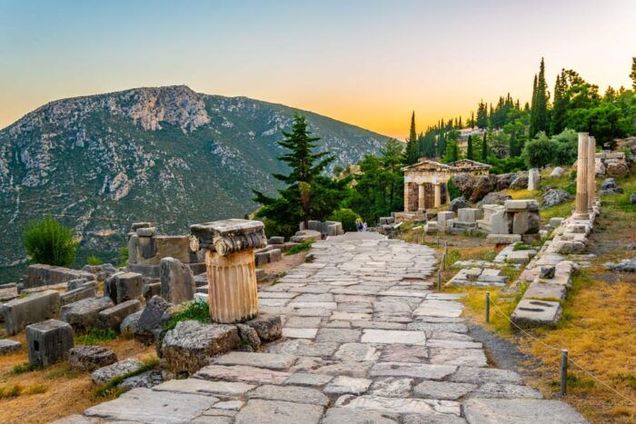 Athens to Delphi & Arachova private day tour - FAQs