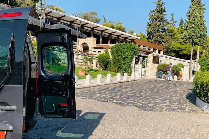 Athens Wheelchair Accessible Transfer From Airportm to City - Confirming Pickup Time in Advance