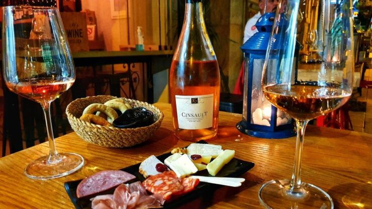 Athens: Wine Tasting and Nightlife Guided Tour With Cocktail - Good To Know