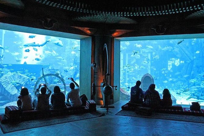 Atlantis Lost-Chamber Aquarium Dubai - Meeting and Pickup