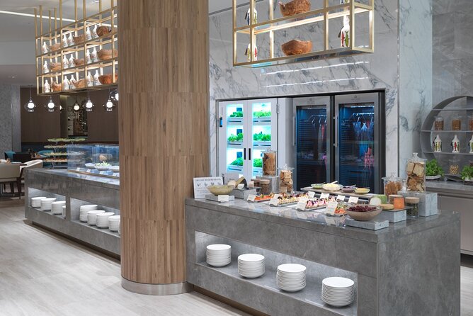 Atlantis the Palm Dinner Buffet With Monorail Day Pass - Monorail Day Pass and Transportation Details