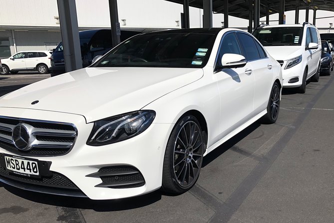 Auckland Airport to Whangaparaoa - Gulf Harbour Luxury Transfers - Date and Travelers