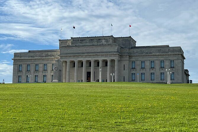 AUCKLAND CITY Full Day Tour with War Memorial Museum and Mt Eden - An In-Depth Look at the Itinerary