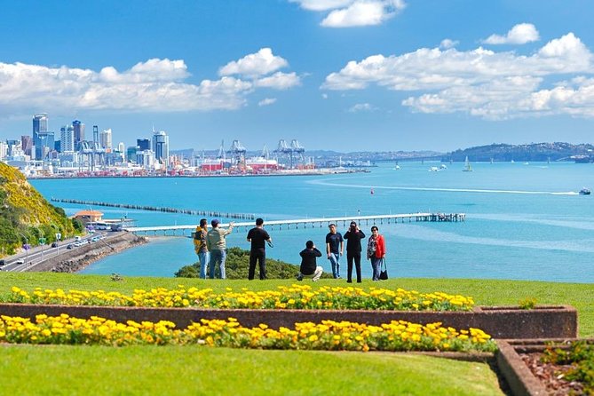 Auckland City Private Tour for Couples. Be Chauffeur Driven With Added Extras. - Common Questions
