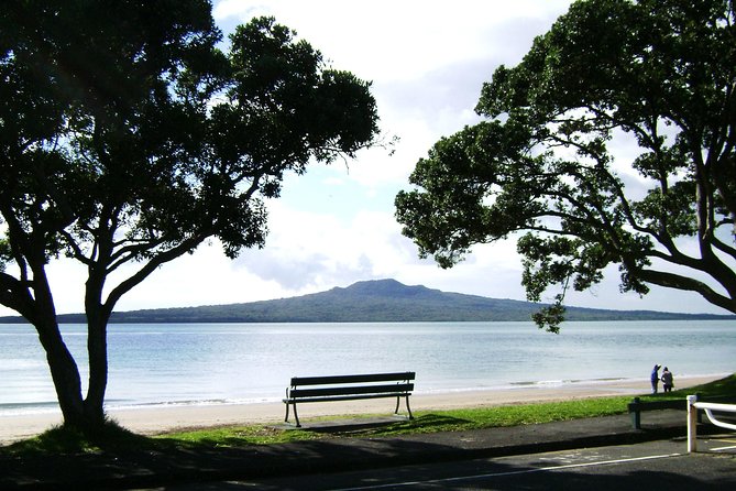 Auckland City Tour & Kumeu Wine Country Includes Wine Tastings & Lunch - Wine Tasting Experience