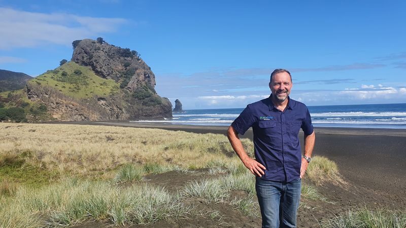 Auckland Coast and Rainforest Day Tour - Picnic Food and a Practical Pause
