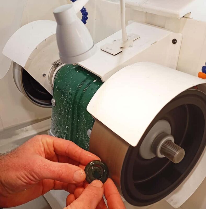 Auckland: Full-Day Jade Carving, Honey Tasting & Wine Tour - Good To Know