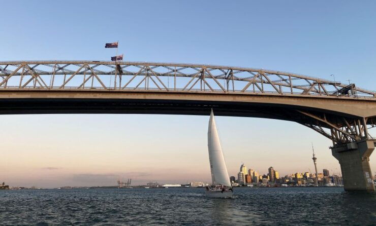 Auckland Harbour 3-Course Dinner Cruise With Welcome Drink - Experience Highlights
