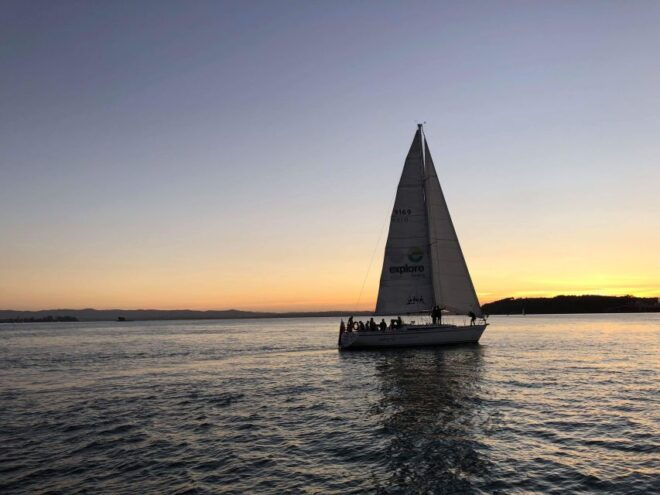 Auckland Harbour 3-Course Dinner Cruise With Welcome Drink - Customer Reviews