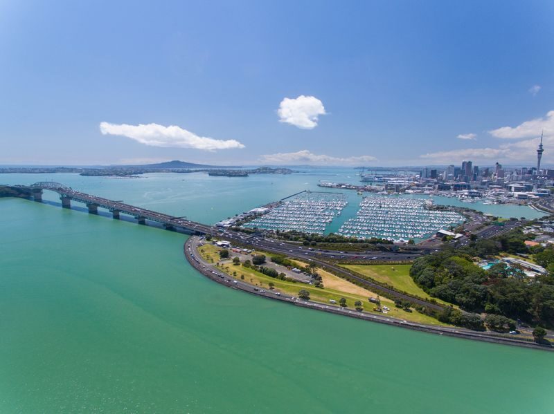 Auckland Harbour Sailing Cruise - Drinks, snacks and the meal question
