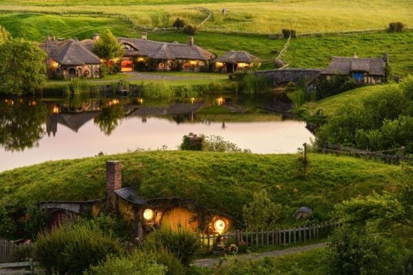 Auckland: Hobbiton and Rotorua With Te Puia Tour - Common Questions