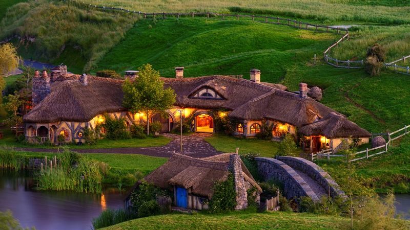Auckland Hobbiton & Waitomo Caves Full-Day Tour - What the road time means for your day
