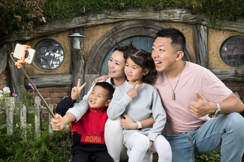 Auckland to Rotorua: Hobbiton Movie Set Tour with Buffet Lunch - The coach ride is part of the day