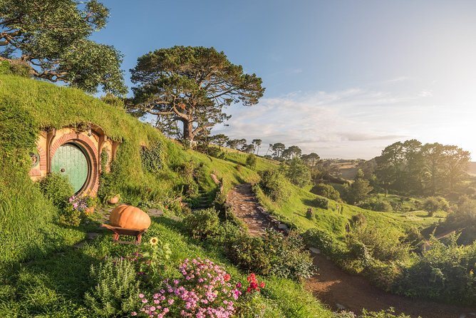 Auckland to Rotorua via Hobbiton Small Group Tour (One Way) - Hobbiton Movie Set